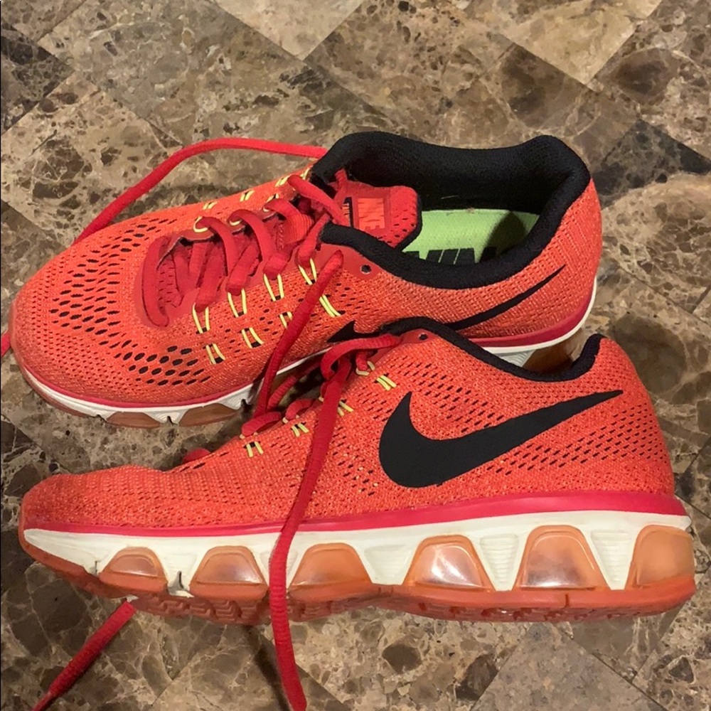 Women’s Nike Tailwind 8 running sneaker
